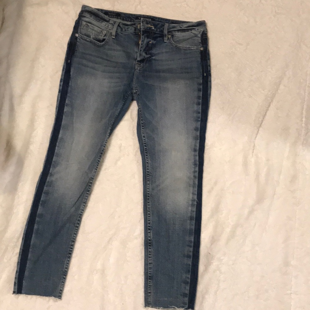 Vigoss two toned skinny jeans.